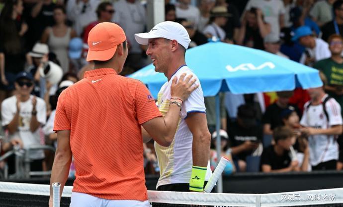 雷竞技CSGO-终结三连败！商竣程取得大满贯第七胜